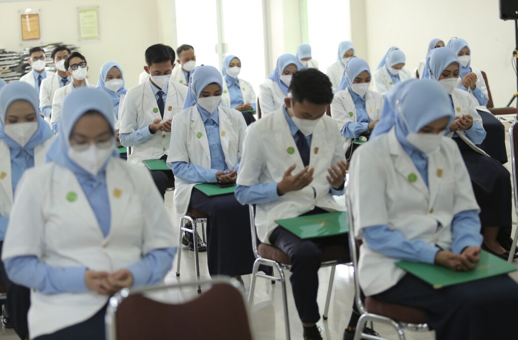 Selamat dan Sukses Sumpah dan Pelantikan 190 mahasiswa Profesi Fisioterapi UNISA 2021/2022